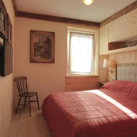 Brand New Beautiful Ground Floor Flat Apartment Cortina d'Ampezzo